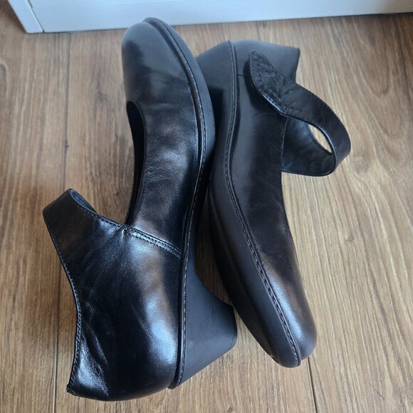 Dansko Bess Mary Jane Shoes - Picture 4 of 11